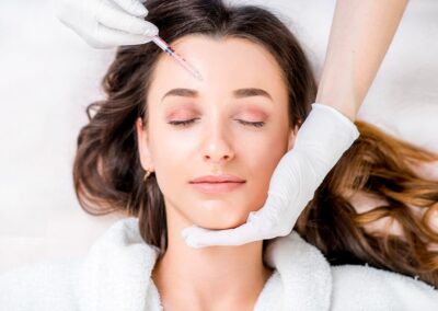 À quoi ressemble la ride du lion avant et après des injections de Botox ?